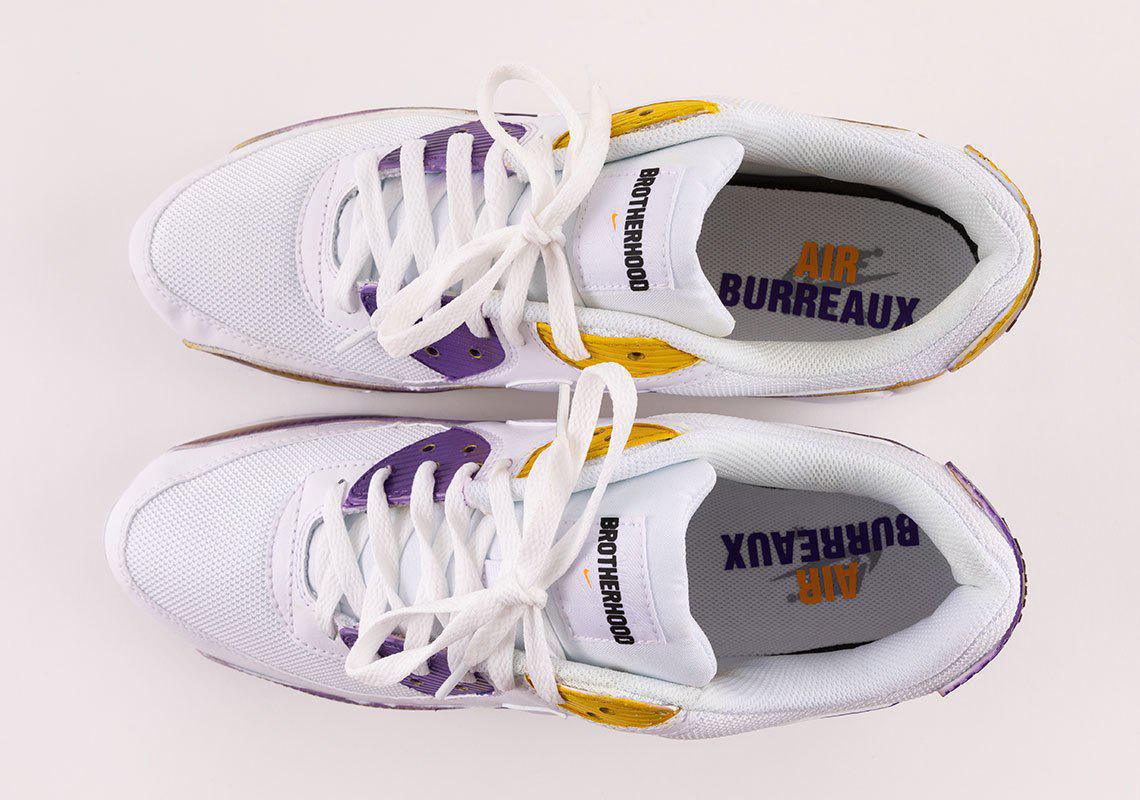 Joe Burrow et d'autres espoirs de sélection de la NFL reçoivent des chaussures Nike personnalisées avant la sélection de la NFL Joe Burrow et d'autres espoirs de sélection de la NFL reçoivent des chaussures Nike personnalisées avant la sélection de la NFL