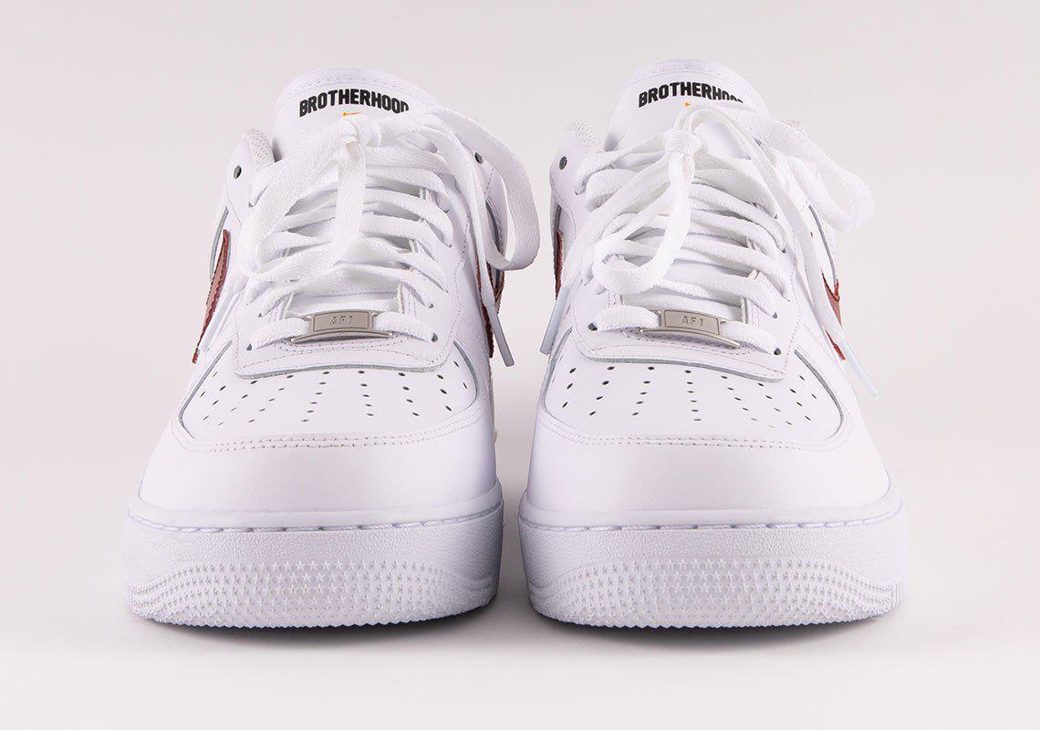 Joe Burrow et d'autres espoirs de sélection de la NFL reçoivent des chaussures Nike personnalisées avant la sélection de la NFL