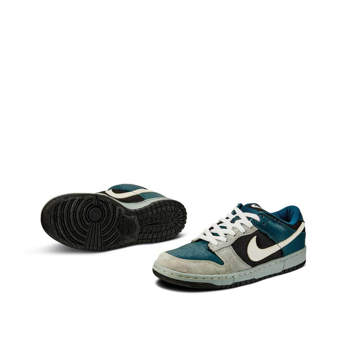 NIKE SB Dunk Low Pro x Futura NIKE SB Dunk Low Pro x Futura