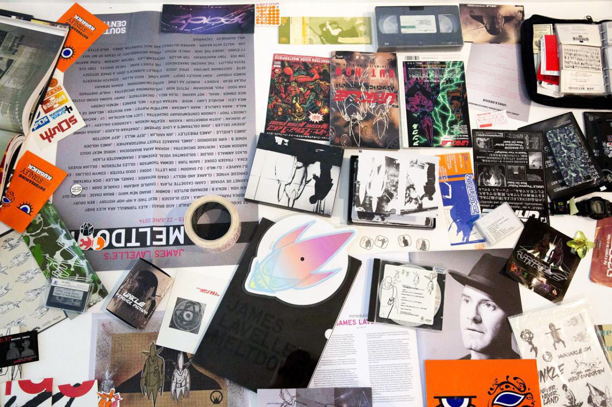 James Lavelle, fondateur de Mo'Wax et de l'UNKLE, partage les rares Collabs Nike SB et BAPE