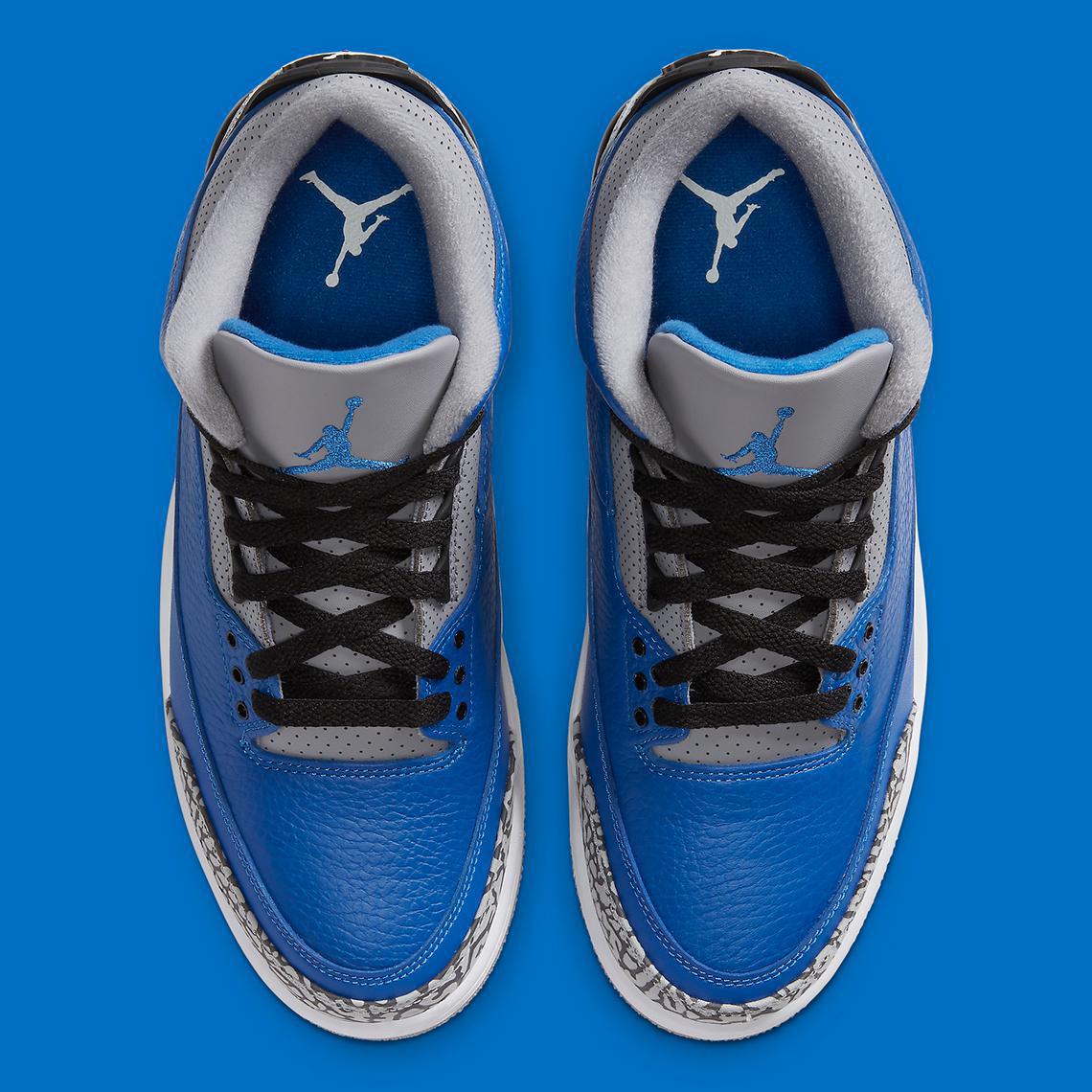 Air Jordan 3 Varsity Royal