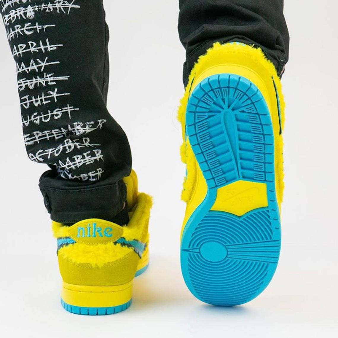 The Grateful Dead x Nike SB Dunk Low “Opti Yellow” The Grateful Dead x Nike SB Dunk Low “Opti Yellow”