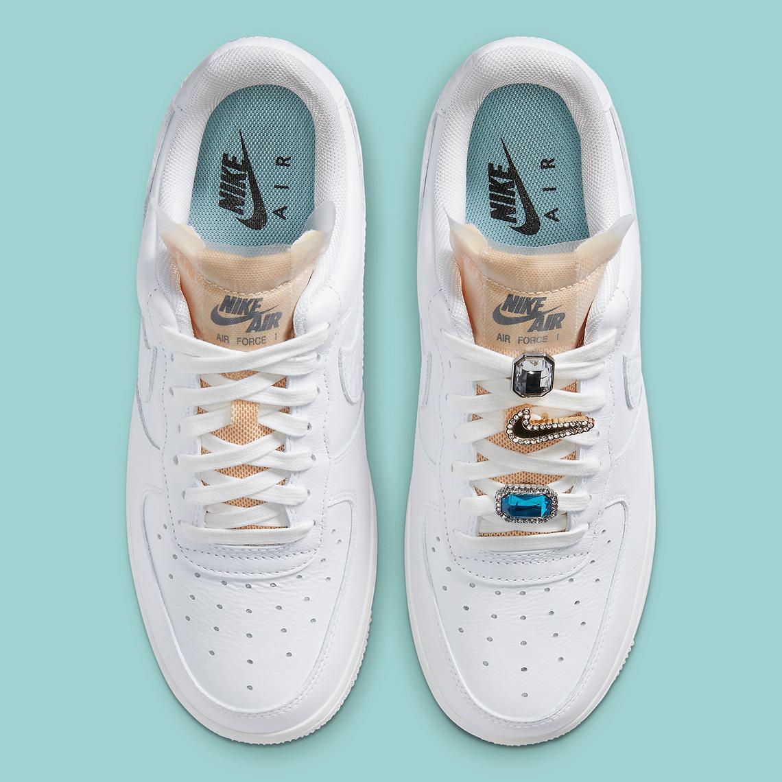 Nike ajoute un peu de Bling à l'air force 1 '07 LX Nike ajoute un peu de Bling à l'air force 1 '07 LX