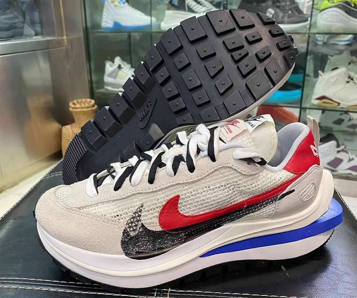 Les trois couleurs de sacai x Nike Vapor Waffle Emerge