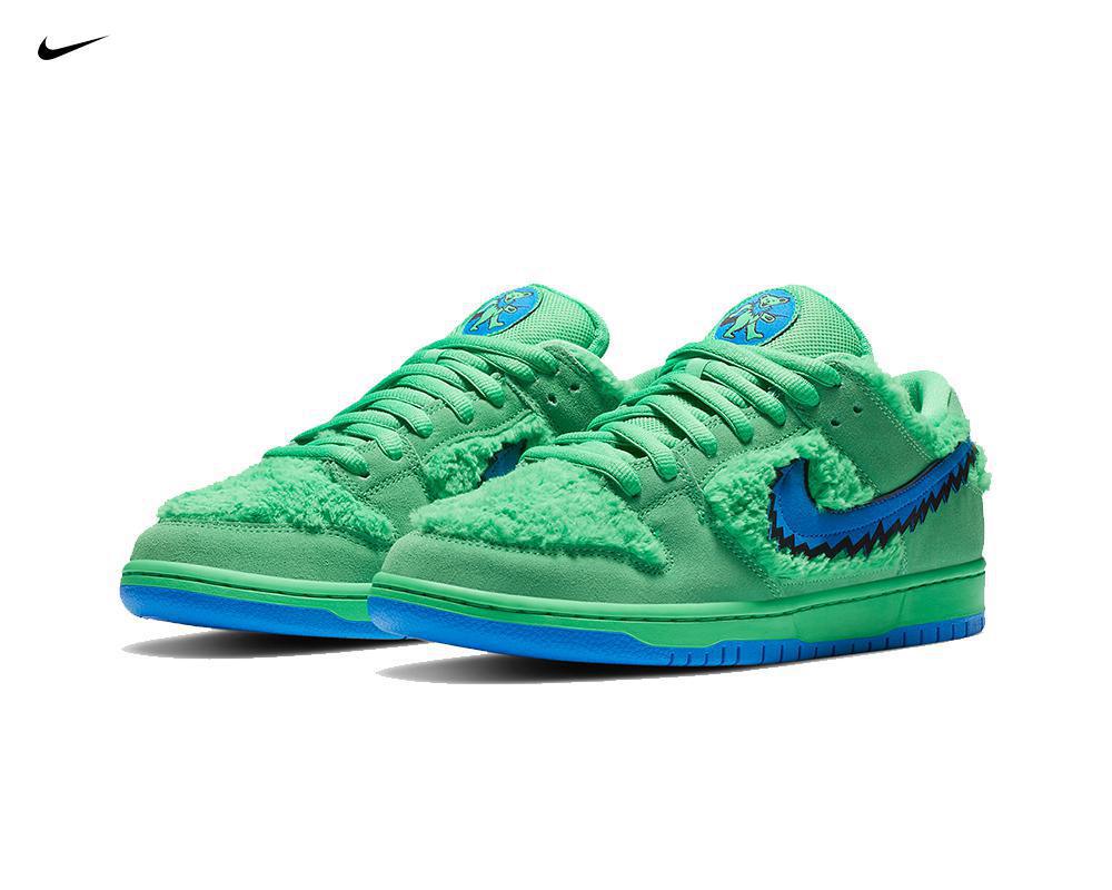NIKE SB Dunk Low x Grateful Dead Green NIKE SB Dunk Low x Grateful Dead Green