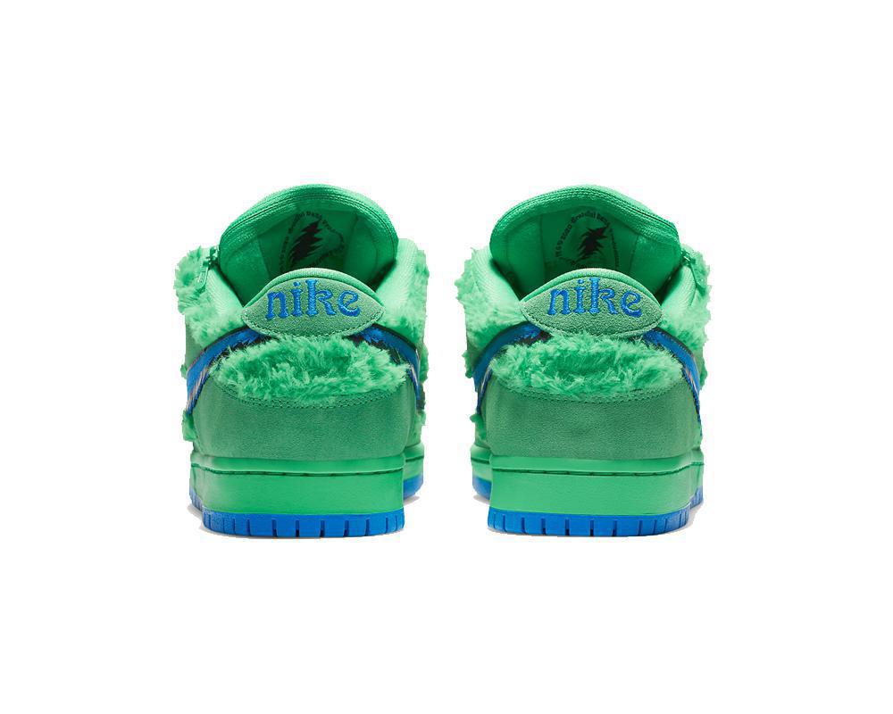 NIKE SB Dunk Low x Grateful Dead Green NIKE SB Dunk Low x Grateful Dead Green
