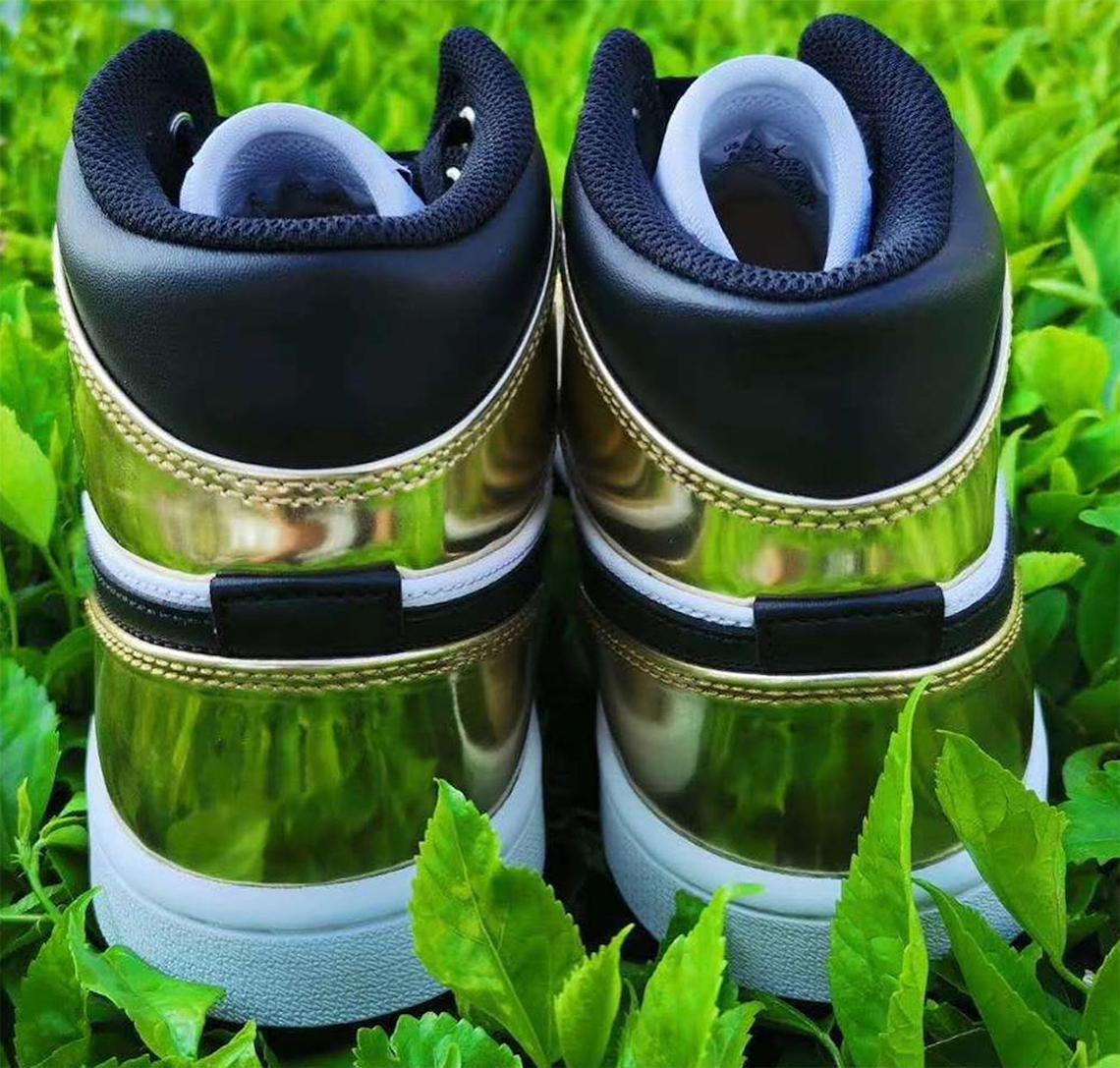 Une Air Jordan 1 apparaît avec des superpositions d'or Une Air Jordan 1 apparaît avec des superpositions d'or