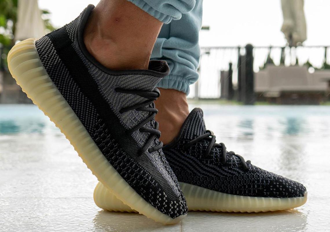 Yeezy Boost 350 v2 Asriel