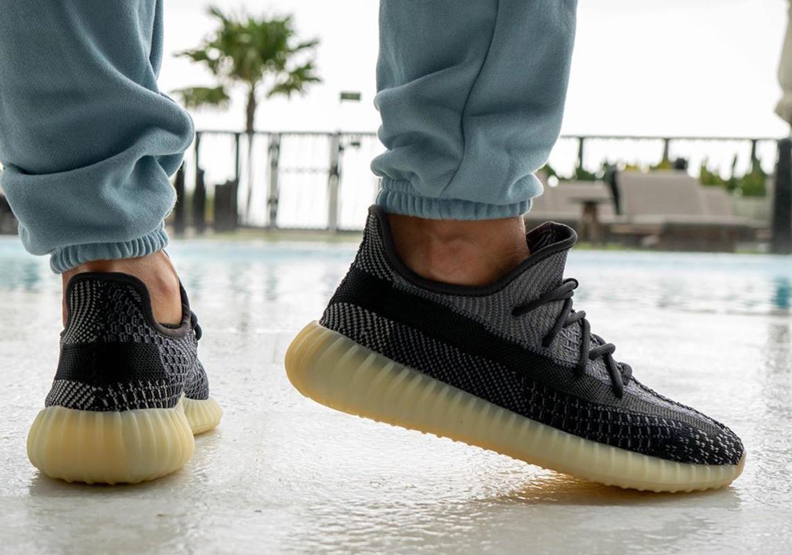 Yeezy Boost 350 v2 Asriel