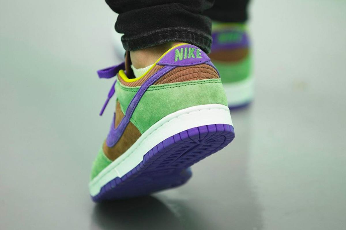 Nike Dunk Low Ceramic & Veneer sortiront plus tard cette année. Nike Dunk Low Ceramic & Veneer sortiront plus tard cette année.