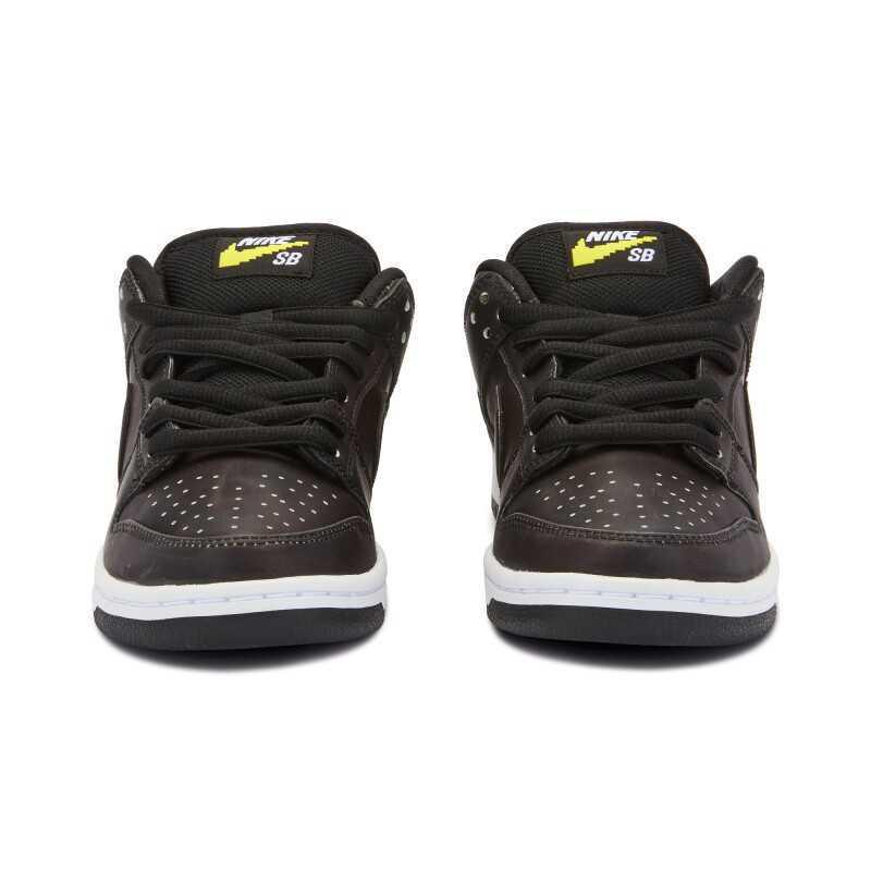 NIKE SB Dunk Low x Civilist NIKE SB Dunk Low x Civilist