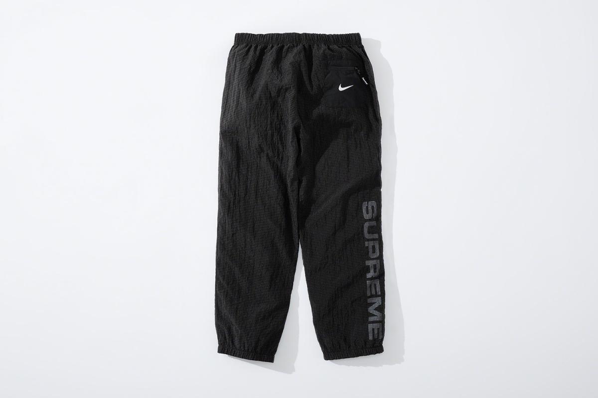 Supreme®/Nike®