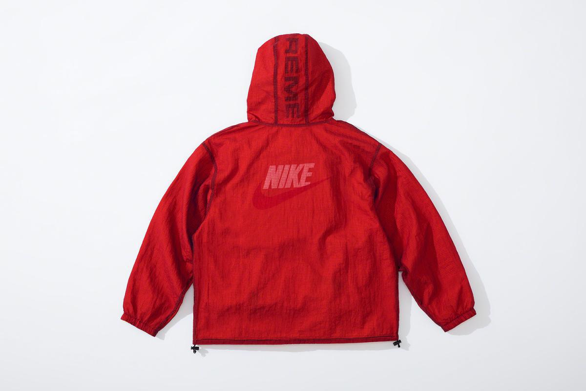 Supreme®/Nike®