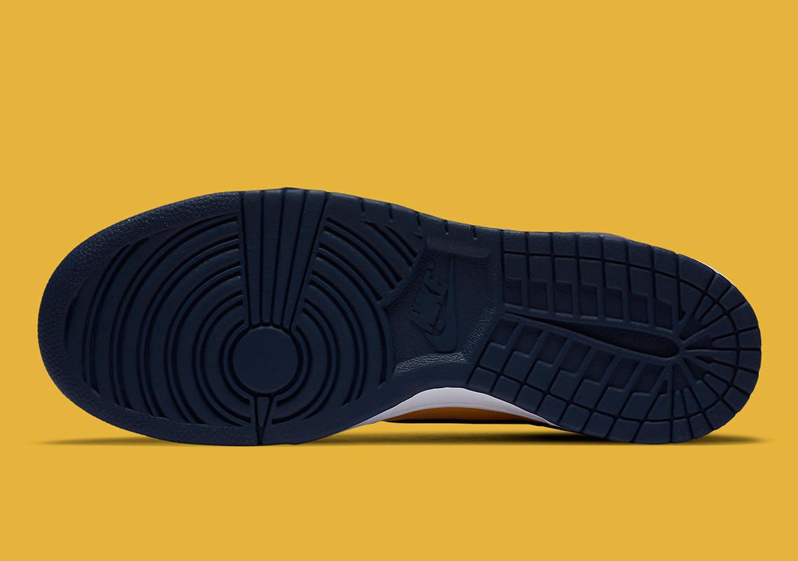 Images officielles de la Nike Dunk High SP Michigan