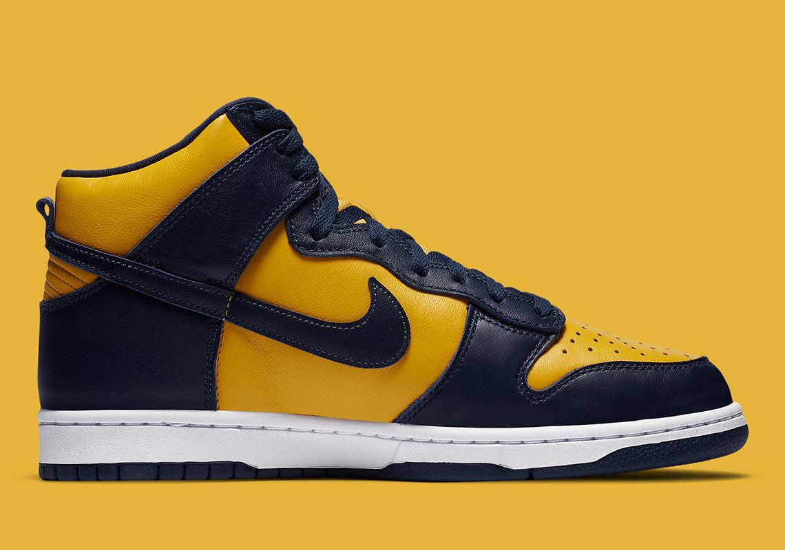 Images officielles de la Nike Dunk High SP Michigan