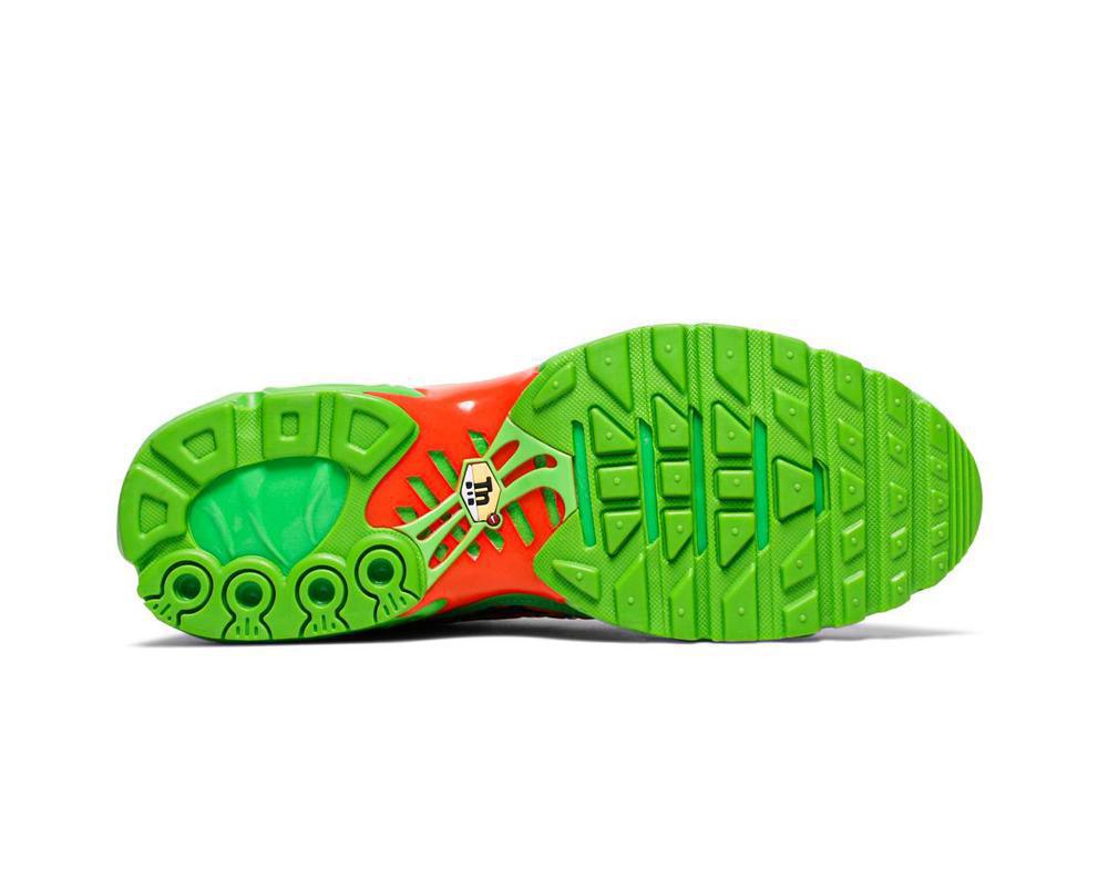 NIKE Air Max Plus x Supreme Green NIKE Air Max Plus x Supreme Green