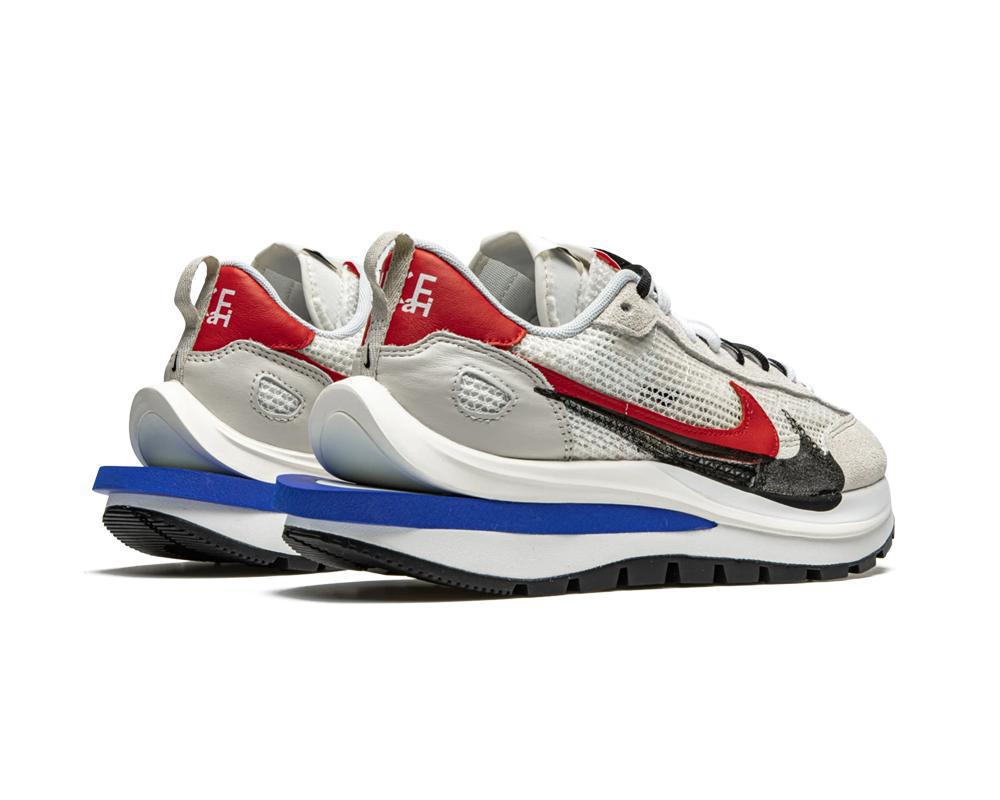 NIKE Vaporwaffle x Sacai White NIKE Vaporwaffle x Sacai White