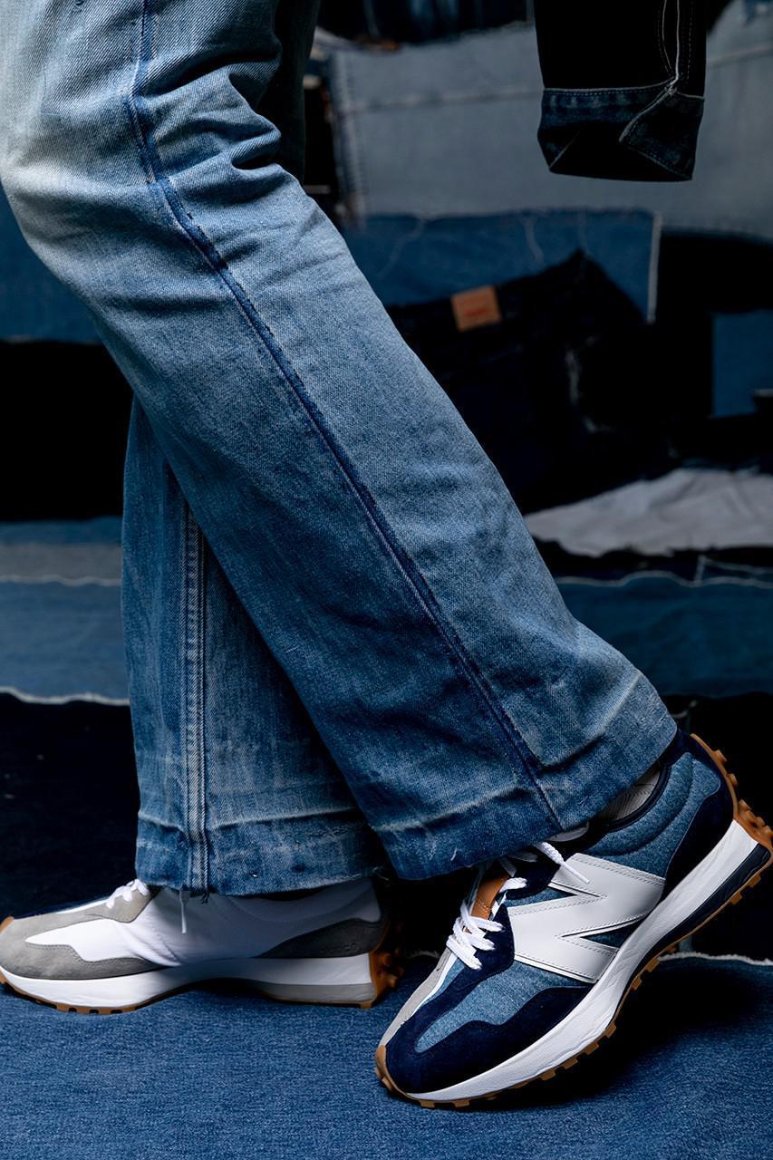 Levi's x New Balance 327