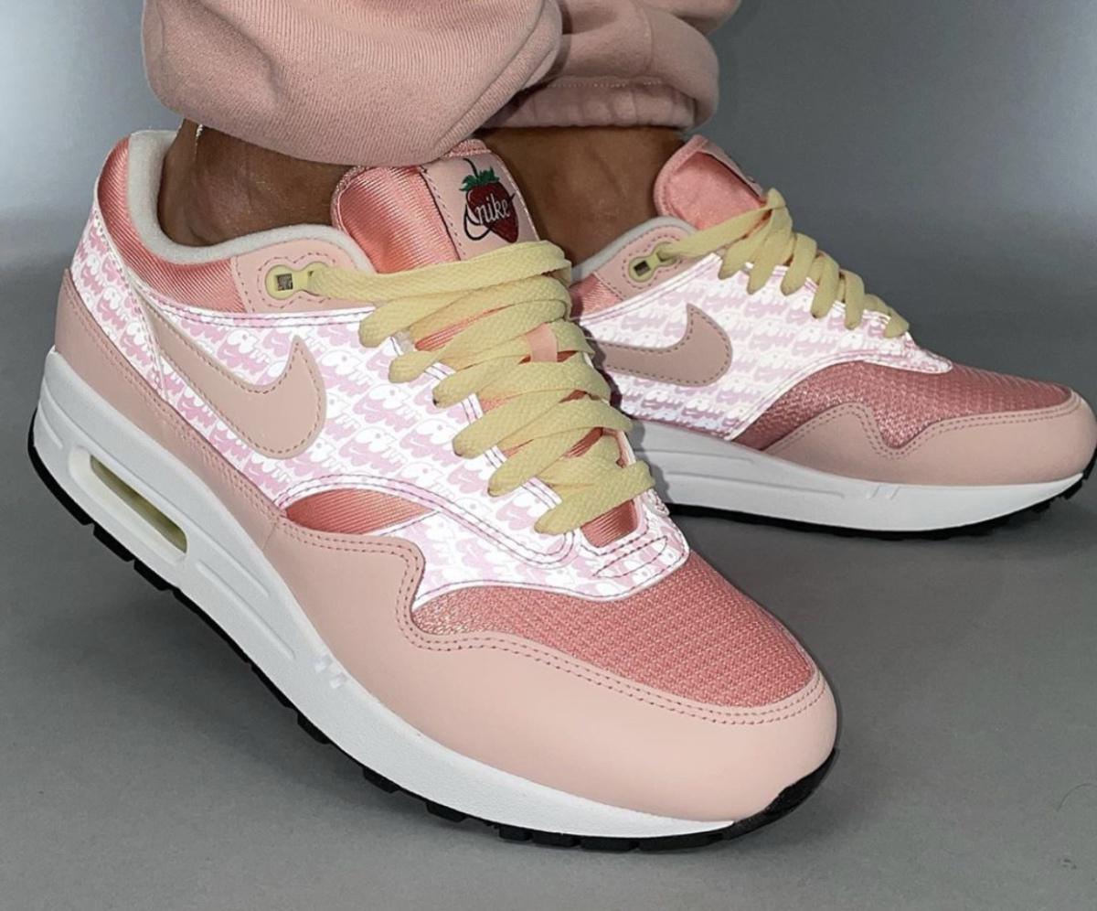 On-Feet Nike Air Max 1 “Strawberry Lemonade” On-Feet Nike Air Max 1 “Strawberry Lemonade”
