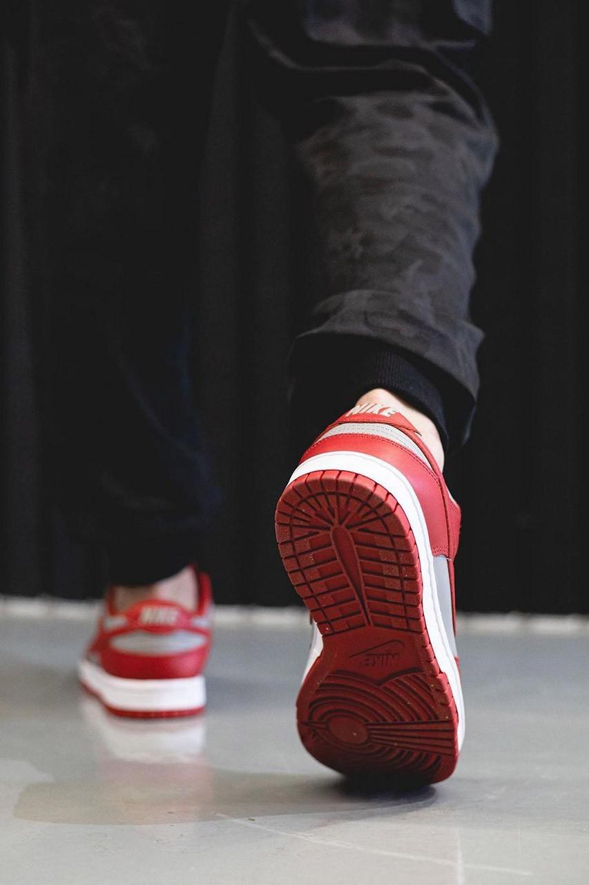 Deux. coloris de Nike Dunk Low 2021 font surface