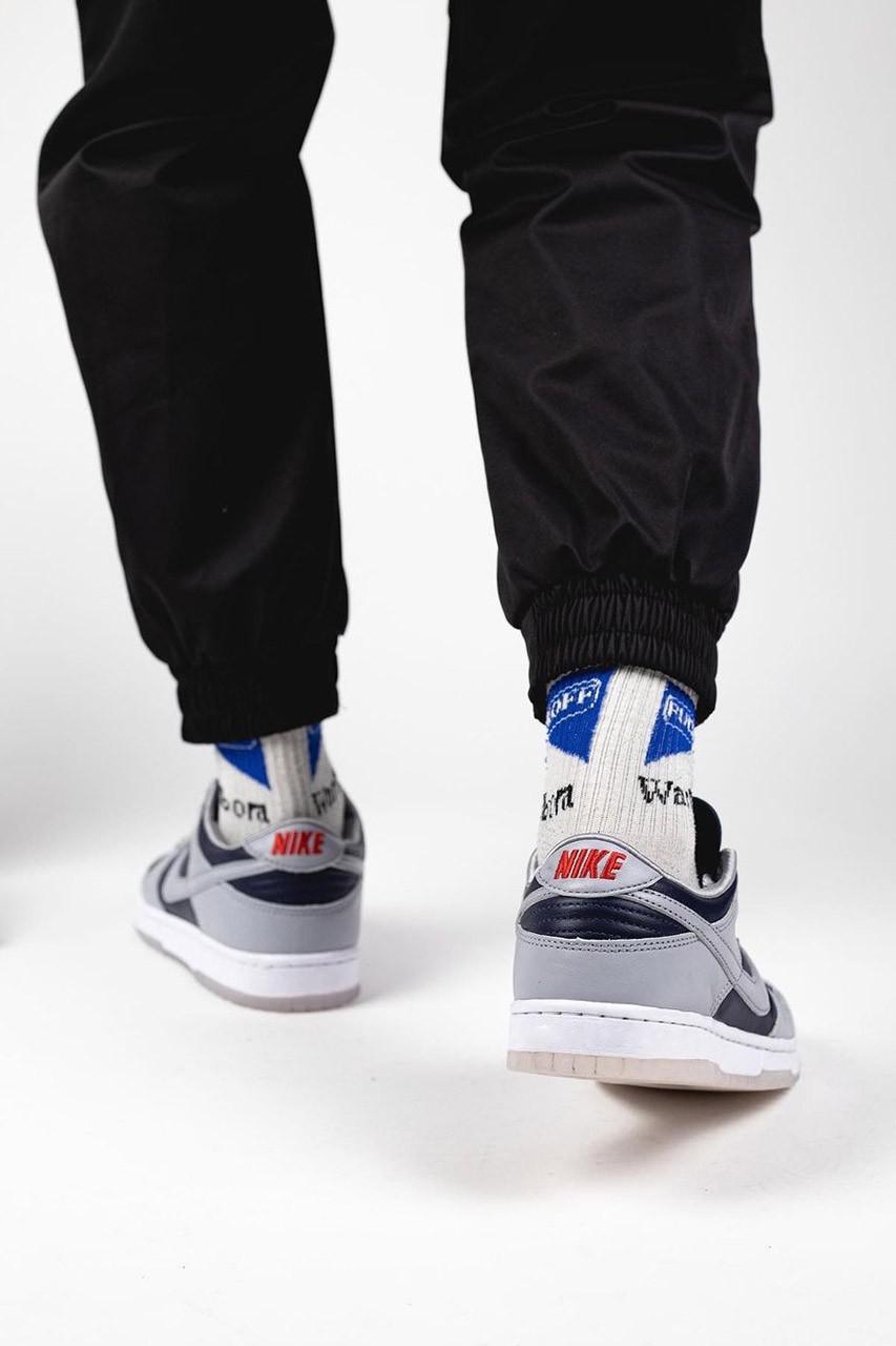 Deux. coloris de Nike Dunk Low 2021 font surface