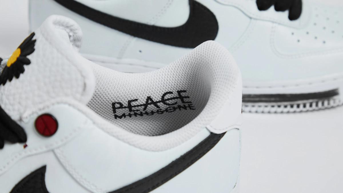 NIKE Air Force 1 x G-Dragon Para Noise White