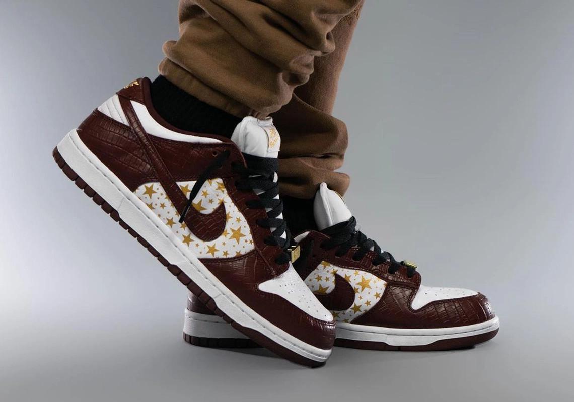 Supreme x Nike SB Dunk Low “Barkroot Brown”