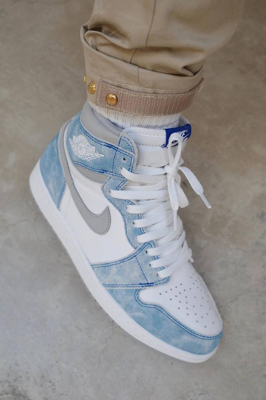 "Hyper Royal" Air Jordan 1 Retro High