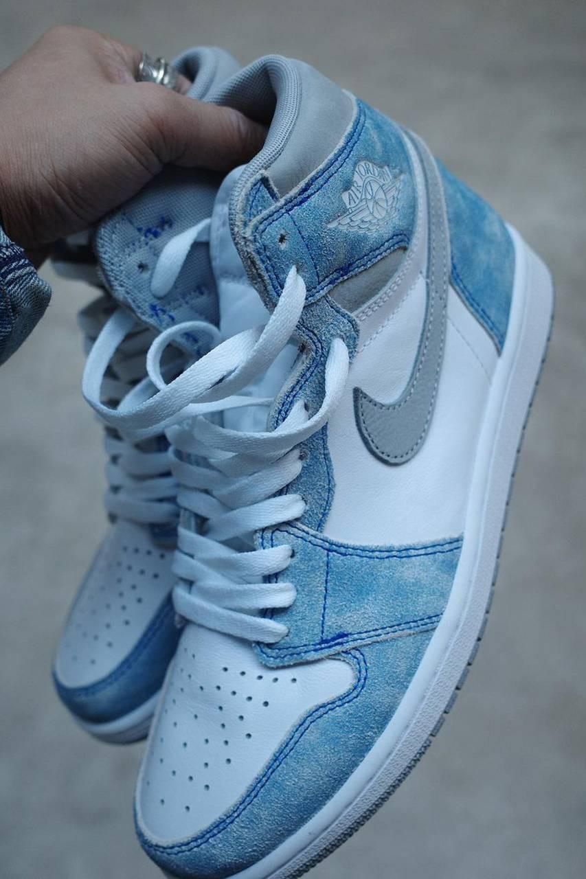 "Hyper Royal" Air Jordan 1 Retro High