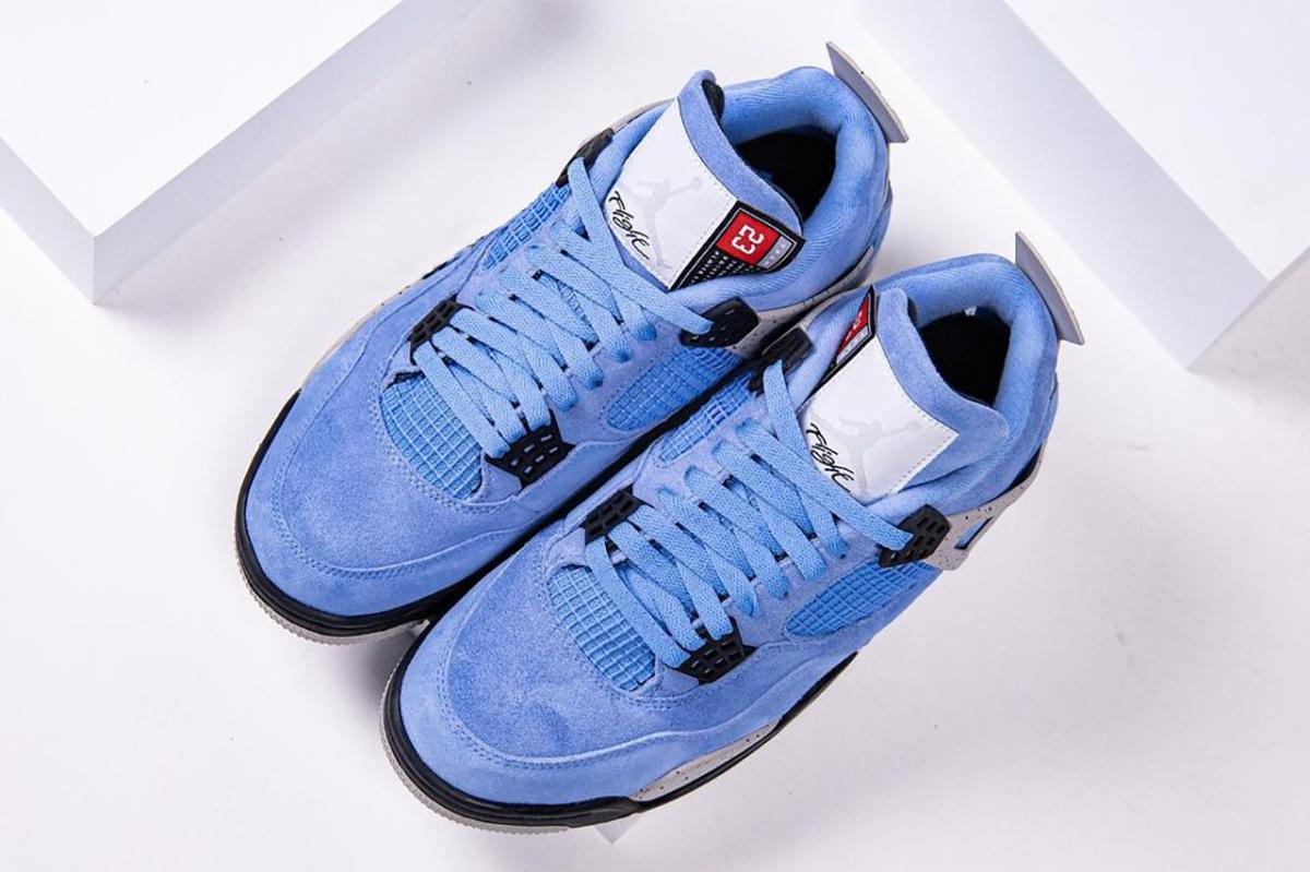 Air Jordan 4 "University Blue"