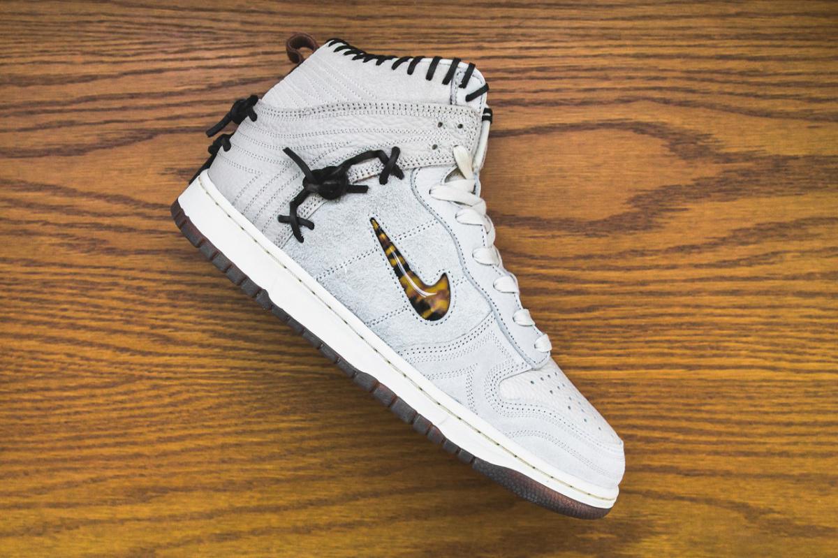 Bodega x Nike Dunk Hi "Legend" Friends and Family