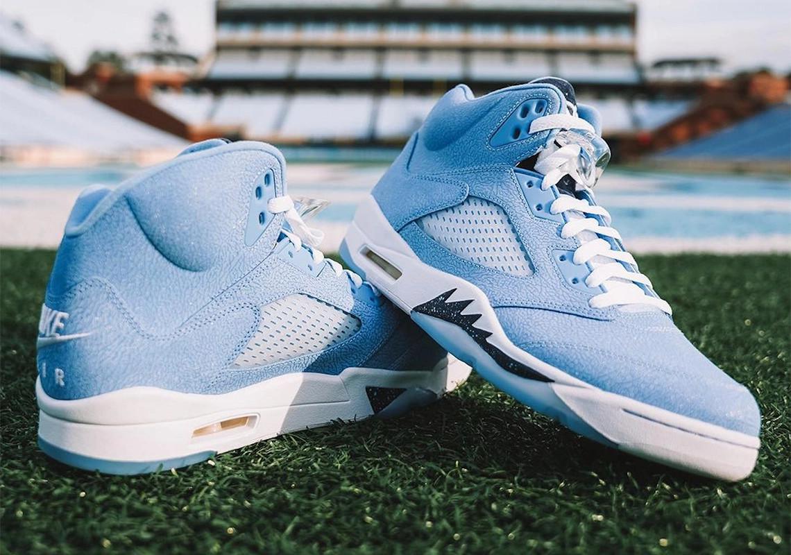 UNC obtient un Air Jordan 5 PE couvert d'une impression d'éléphant UNC obtient un Air Jordan 5 PE couvert d'une impression d'éléphant