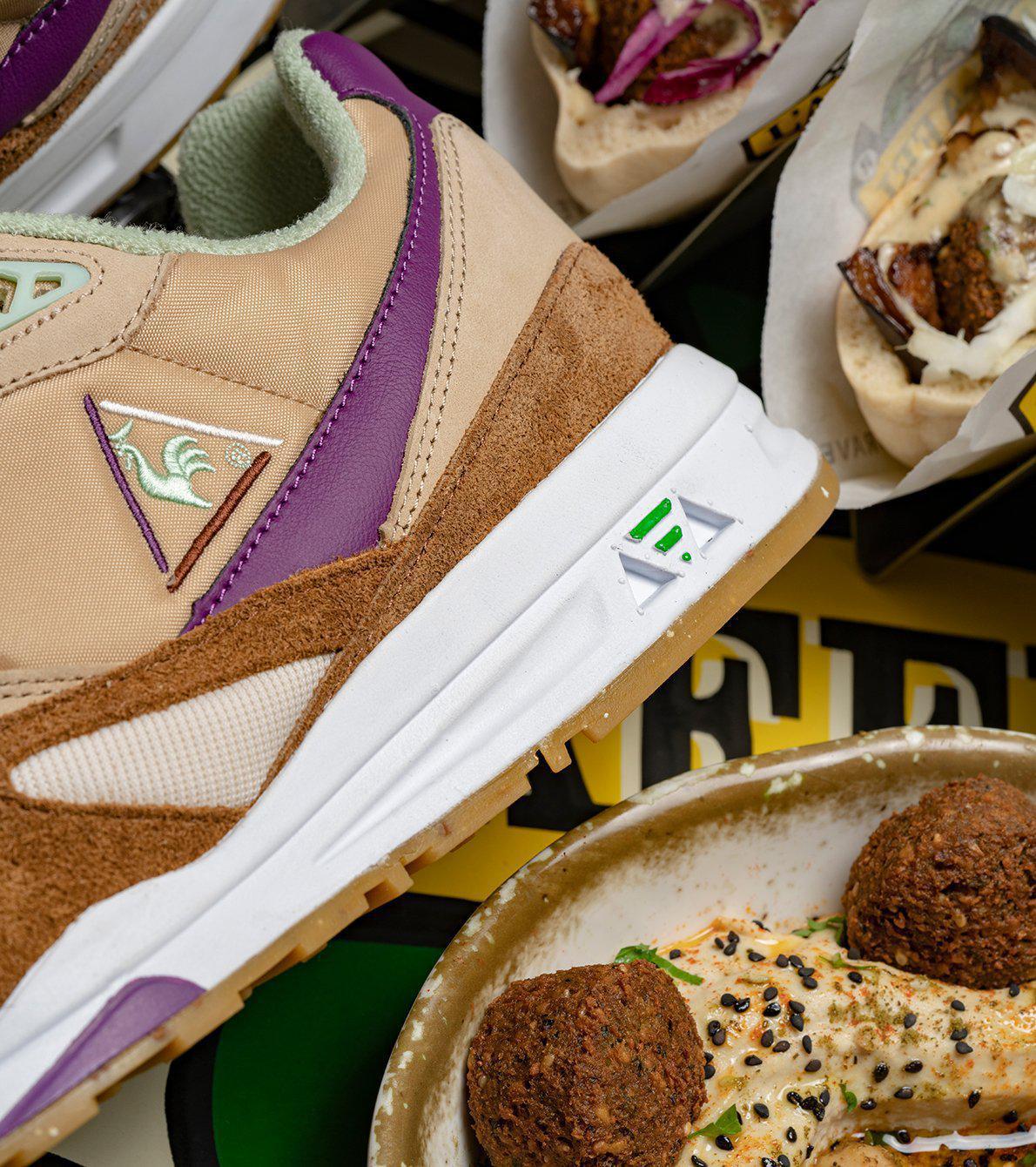 L’AS DU FALLAFEL X LE COQ SPORTIF R 800 L’AS DU FALLAFEL X LE COQ SPORTIF R 800