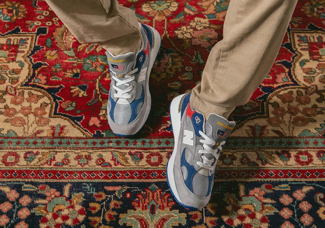 La DTLR x New Balance 992 "Varsity" sort le week-end de la fête du travail. La DTLR x New Balance 992 "Varsity" sort le week-end de la fête du travail.