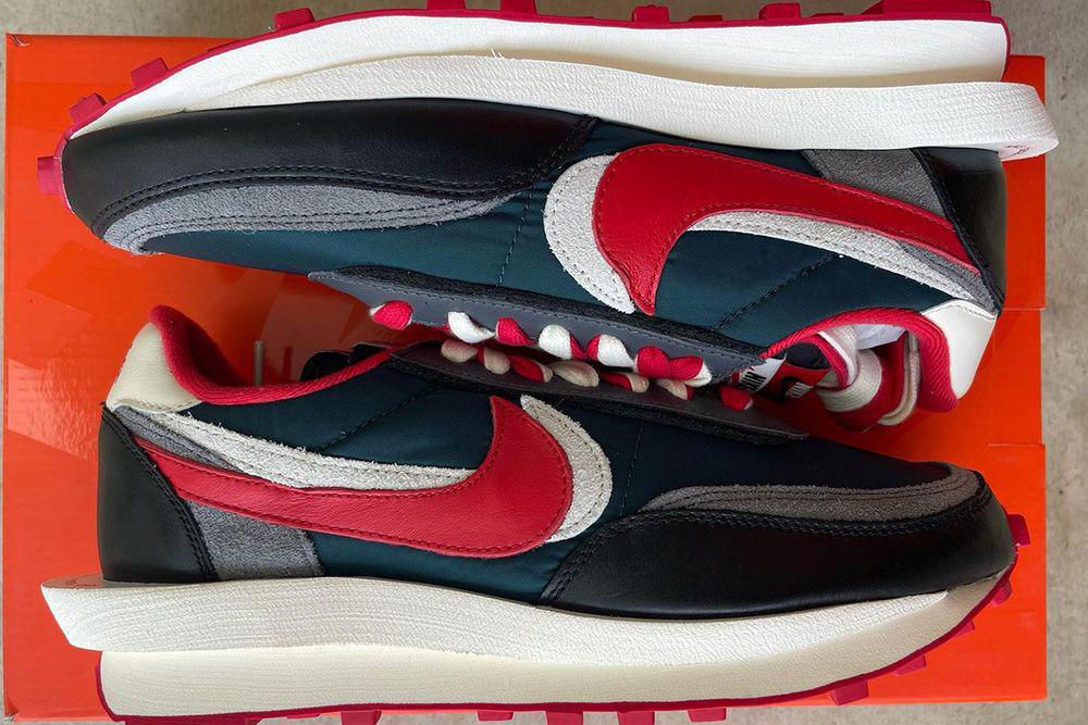 Gros plan sur les modèles sacai x UNDERCOVER x Nike LDWaffle "Midnight Spruce" et "Night Maroon". Gros plan sur les modèles sacai x UNDERCOVER x Nike LDWaffle "Midnight Spruce" et "Night Maroon".