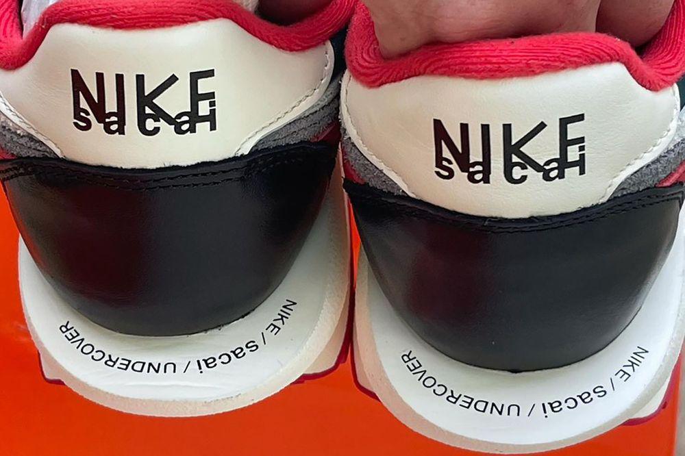 Gros plan sur les modèles sacai x UNDERCOVER x Nike LDWaffle "Midnight Spruce" et "Night Maroon". Gros plan sur les modèles sacai x UNDERCOVER x Nike LDWaffle "Midnight Spruce" et "Night Maroon".