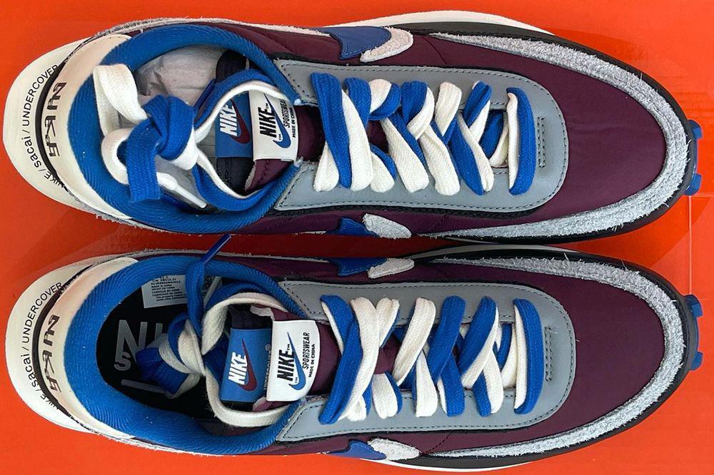 Gros plan sur les modèles sacai x UNDERCOVER x Nike LDWaffle "Midnight Spruce" et "Night Maroon". Gros plan sur les modèles sacai x UNDERCOVER x Nike LDWaffle "Midnight Spruce" et "Night Maroon".
