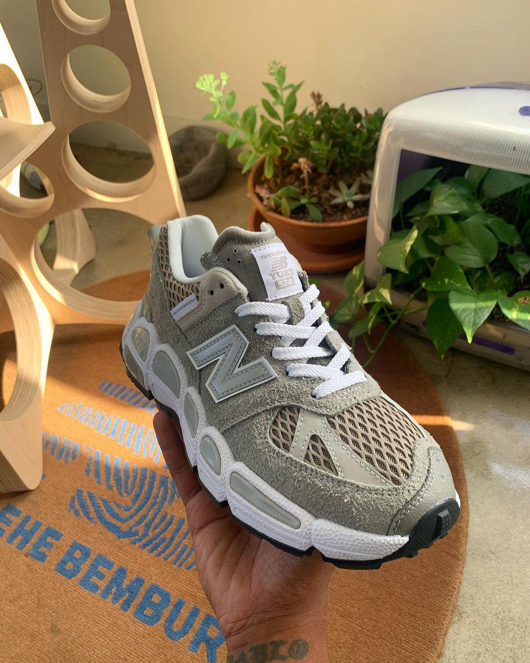 Salehe Bembury dévoile sa quatrième collaboration avec New Balance Salehe Bembury dévoile sa quatrième collaboration avec New Balance