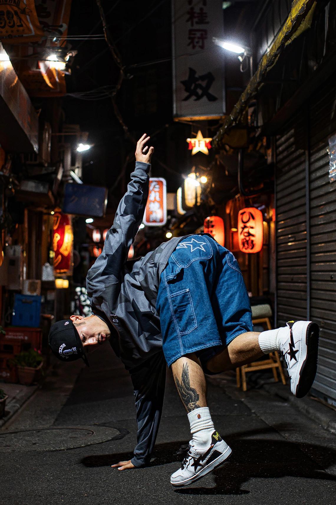 La SK8 STA de BAPE mélange luxe et rue avec le pack "Hybrid Forces". La SK8 STA de BAPE mélange luxe et rue avec le pack "Hybrid Forces".