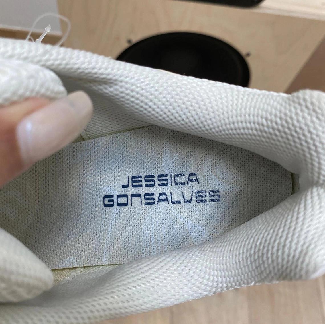 Angelo Baque réunit le " ASICS Collective " des sorties collaboratives sont prévues cette année et début 2022. Angelo Baque réunit le " ASICS Collective " des sorties collaboratives sont prévues cette année et début 2022.