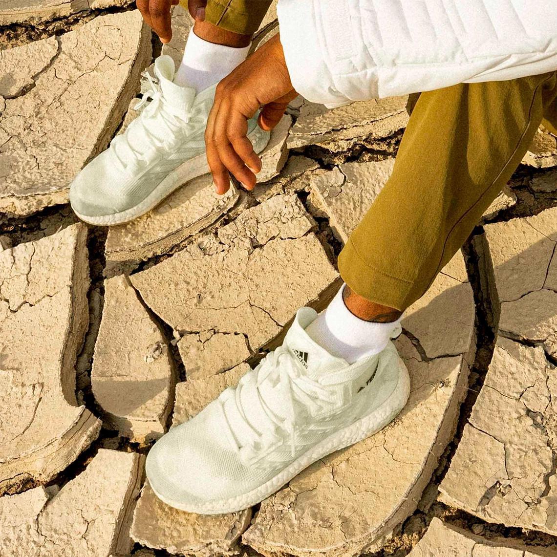 Cette randonnée TERREX Free entièrement recyclable participe à la mission " Made To Be Remade " d'adidas. Cette randonnée TERREX Free entièrement recyclable participe à la mission " Made To Be Remade " d'adidas.