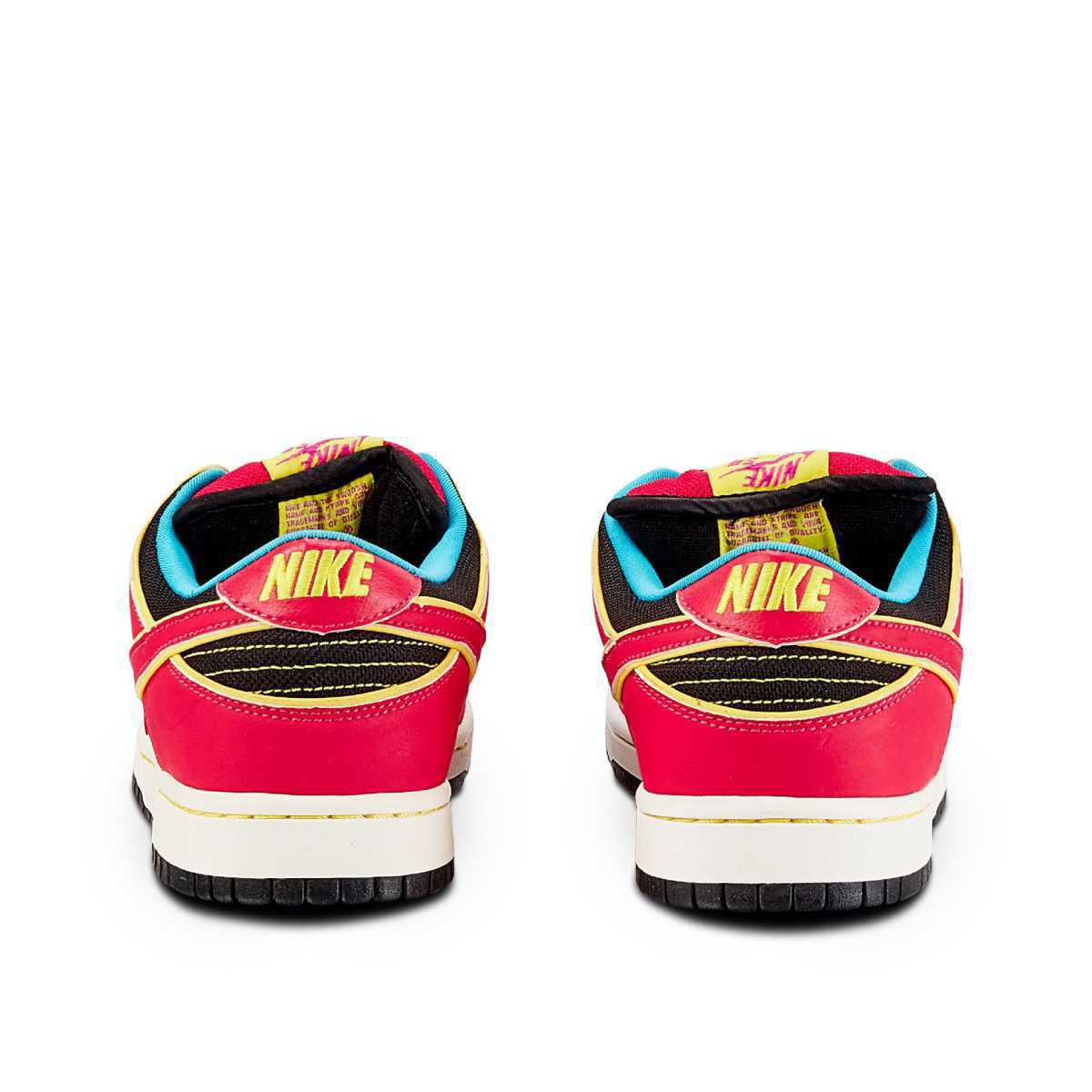 NIKE SB Dunk Low Ms. Pac-Man NIKE SB Dunk Low Ms. Pac-Man
