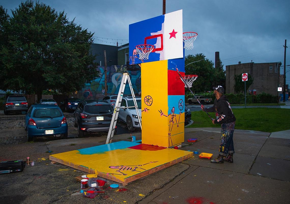 La Reebok Question Mid "Class Of 16" célèbre le 5e anniversaire de l'intronisation d'Iverson au Hall of Fame. La Reebok Question Mid "Class Of 16" célèbre le 5e anniversaire de l'intronisation d'Iverson au Hall of Fame.
