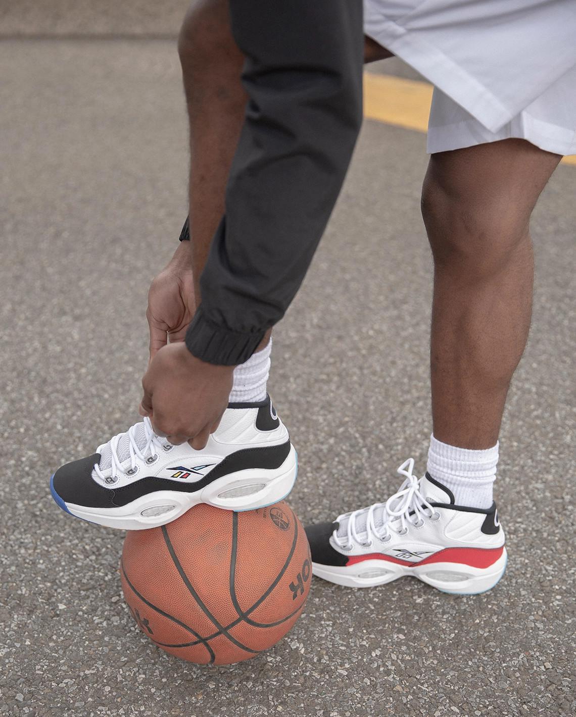 La Reebok Question Mid "Class Of 16" célèbre le 5e anniversaire de l'intronisation d'Iverson au Hall of Fame.