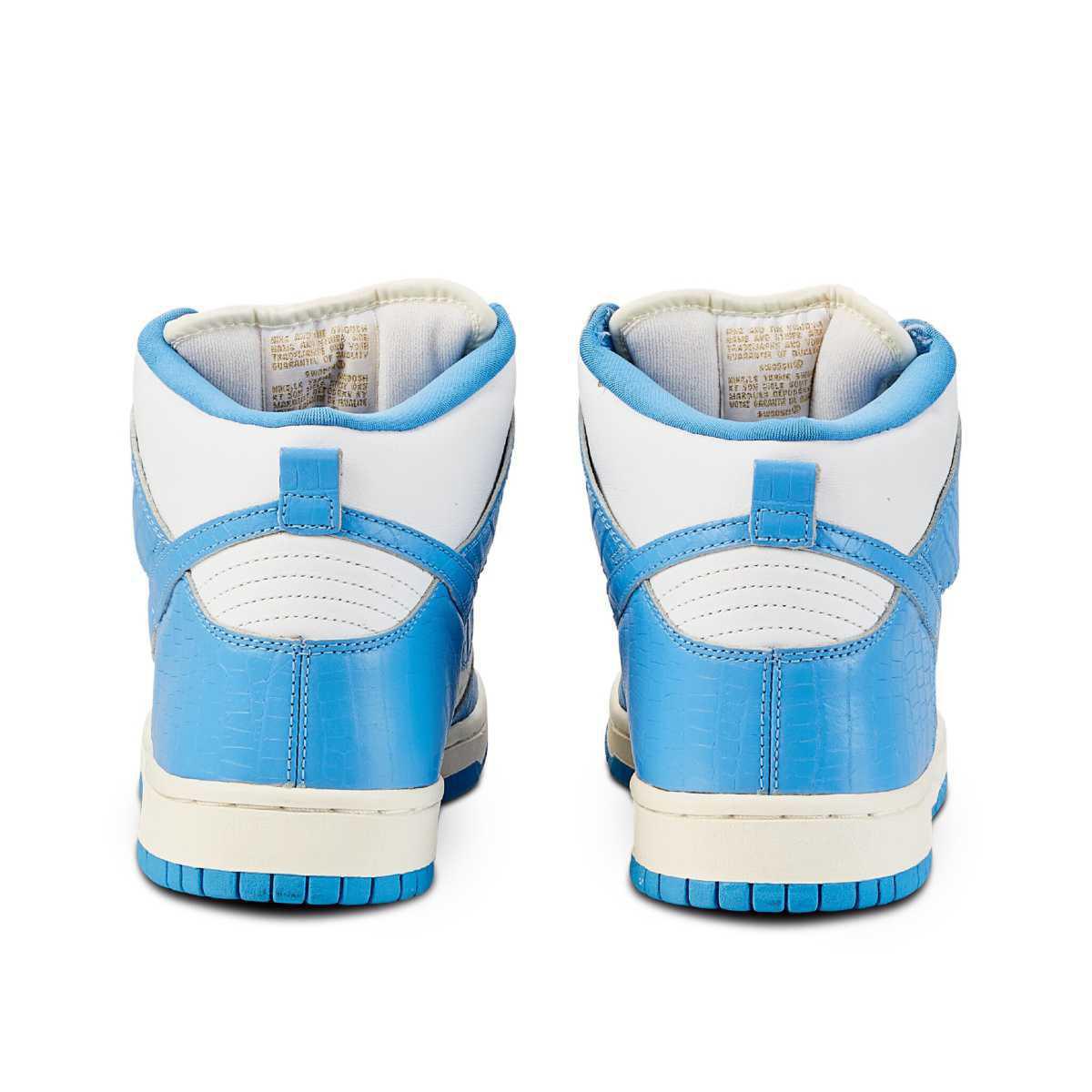 NIKE SB Dunk High x Supreme University Blue  NIKE SB Dunk High x Supreme University Blue