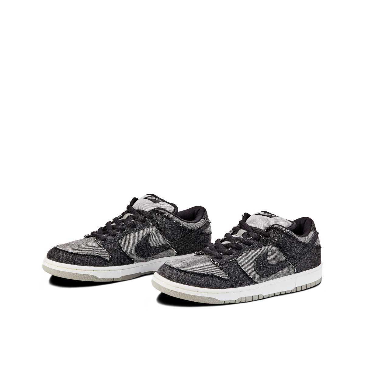 NIKE SB Dunk Low Medicom 2 NIKE SB Dunk Low Medicom 2