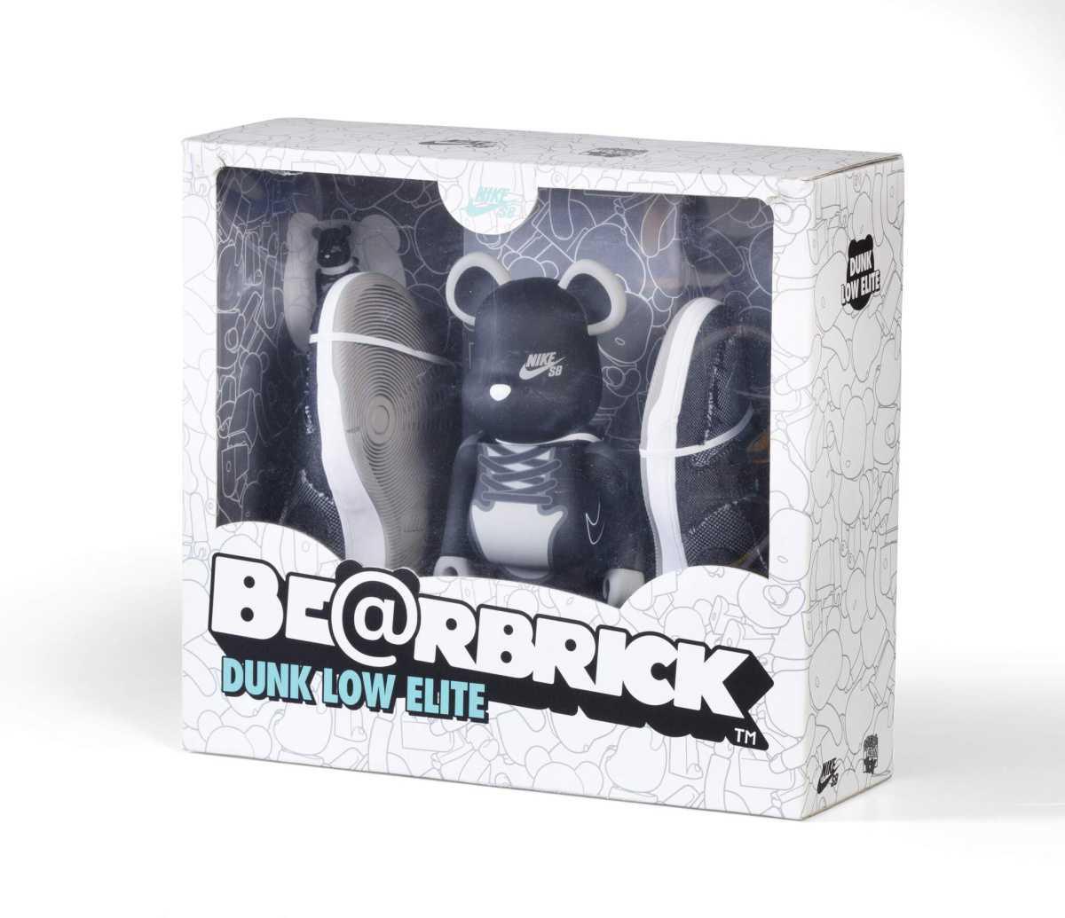 NIKE SB Dunk Low Medicom 2 NIKE SB Dunk Low Medicom 2