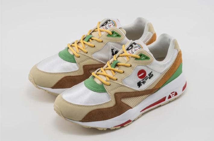 La célèbre chaîne de ramen de Kyoto et Le Coq Sportif s'associent pour créer des baskets inspirées des nouilles. La célèbre chaîne de ramen de Kyoto et Le Coq Sportif s'associent pour créer des baskets inspirées des nouilles.