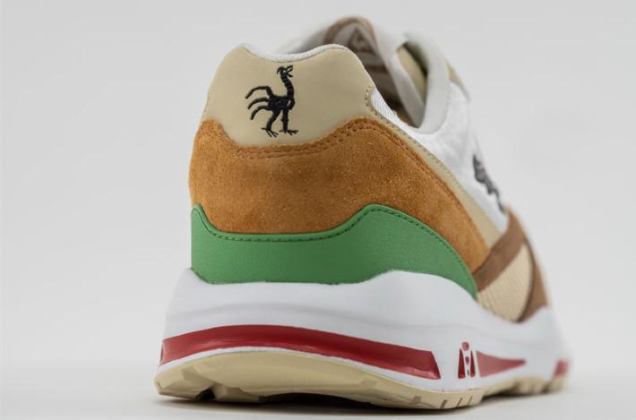 La célèbre chaîne de ramen de Kyoto et Le Coq Sportif s'associent pour créer des baskets inspirées des nouilles. La célèbre chaîne de ramen de Kyoto et Le Coq Sportif s'associent pour créer des baskets inspirées des nouilles.