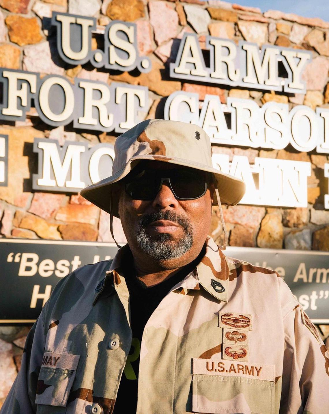 Le père d'Aleali May a inspiré son Air Jordan 4 "Veterans Day" PE Le père d'Aleali May a inspiré son Air Jordan 4 "Veterans Day" PE